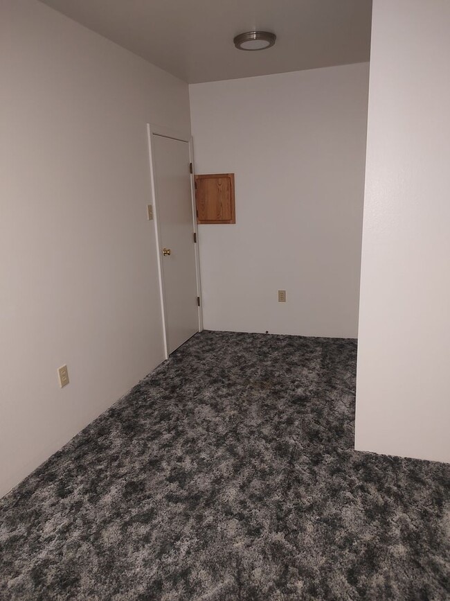 Building Photo - 1439 Terrace Dr