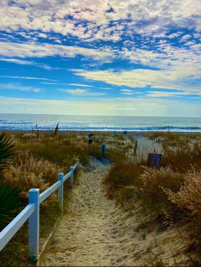 Building Photo - Emerald Isle Gated Community