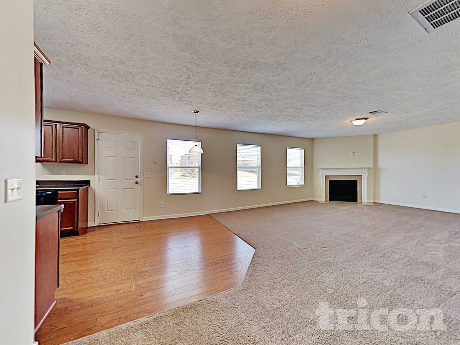 Building Photo - 1009 Harmony Ln