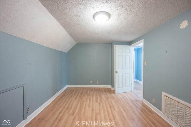 Building Photo - 921 S Buckeye St
