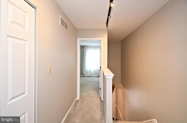Building Photo - 4258 Red Oak Ct