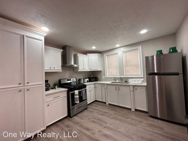 Building Photo - 3 br, 1.5 bath House - 3714 Yale Street