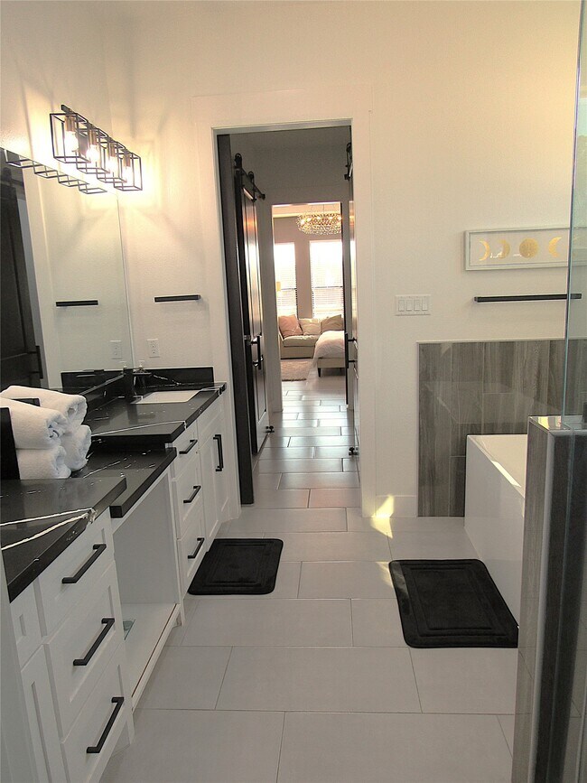 Building Photo - 51 Rd 6613