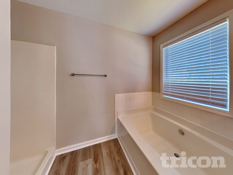 Building Photo - 800 Betsy Ross Trail