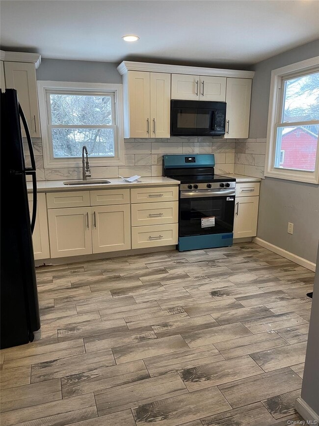 Building Photo - 80 Hillwood Dr