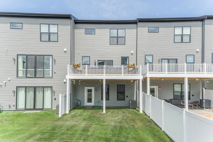 Building Photo - 16117 Gwynn Brook Way