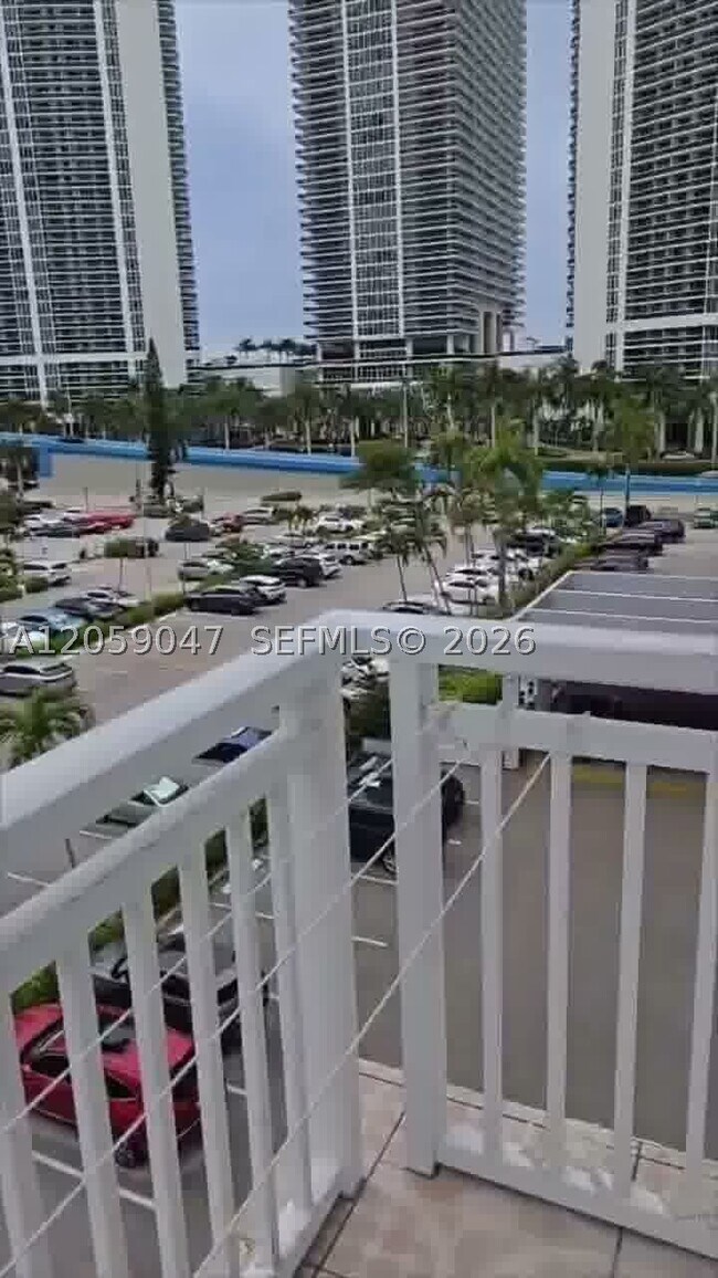 Building Photo - 1849 S Ocean Dr