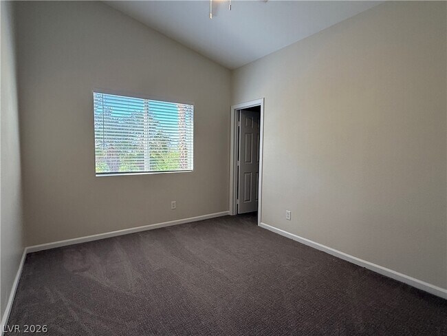 Building Photo - 1908 Thunder Ridge Cir