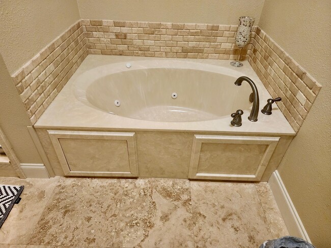 Building Photo - 4507 Furling Ln