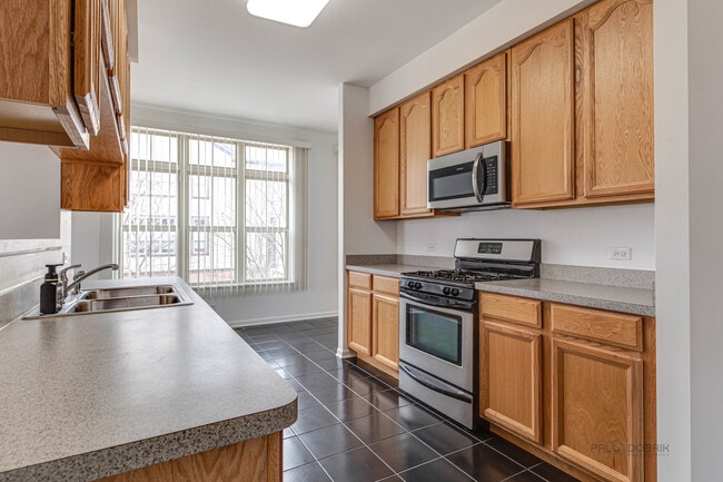 Building Photo - 726 Keystone Ln