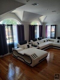 Building Photo - 4 bedroom in QUEENS NY 11434