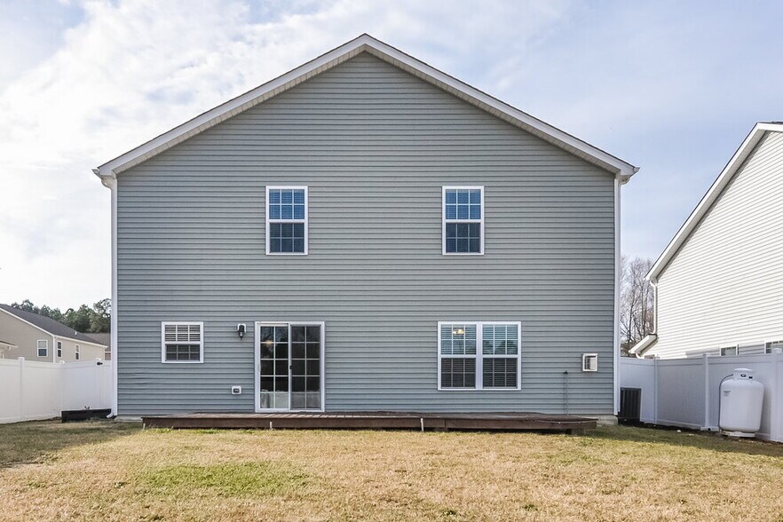 Building Photo - 5006 Watsonia Dr