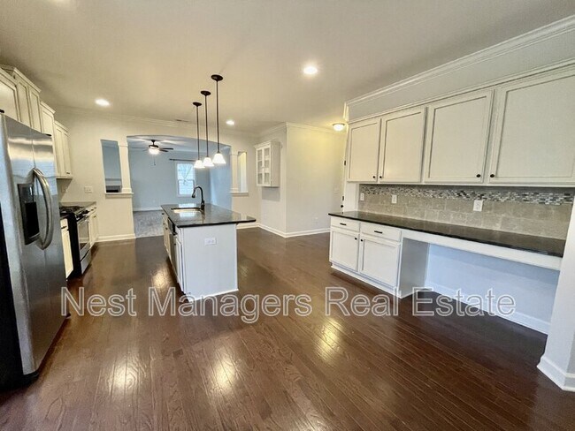 Building Photo - 3037 Eaglecrest Ln