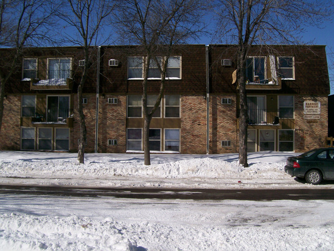 Building Photo - 2912 Harriet Ave S