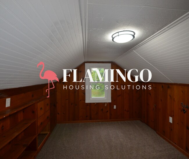 Building Photo - 2048 Rustic Rd