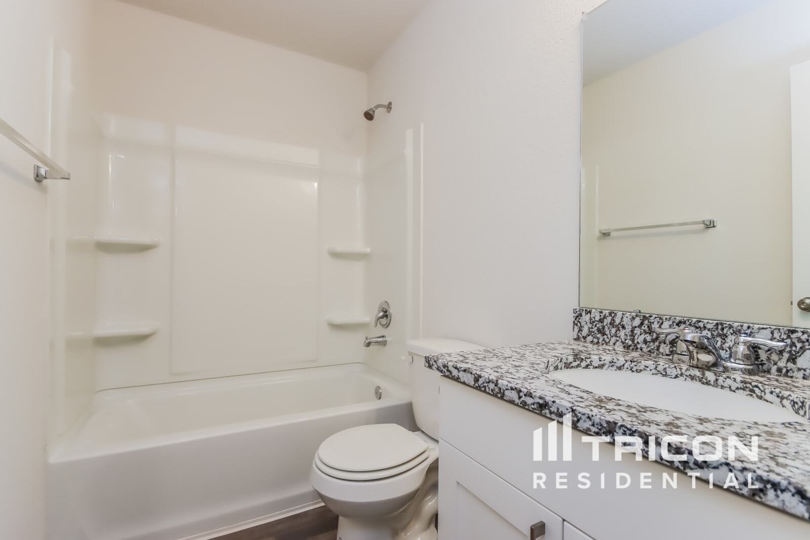 Building Photo - 15811 Del Norte Dr