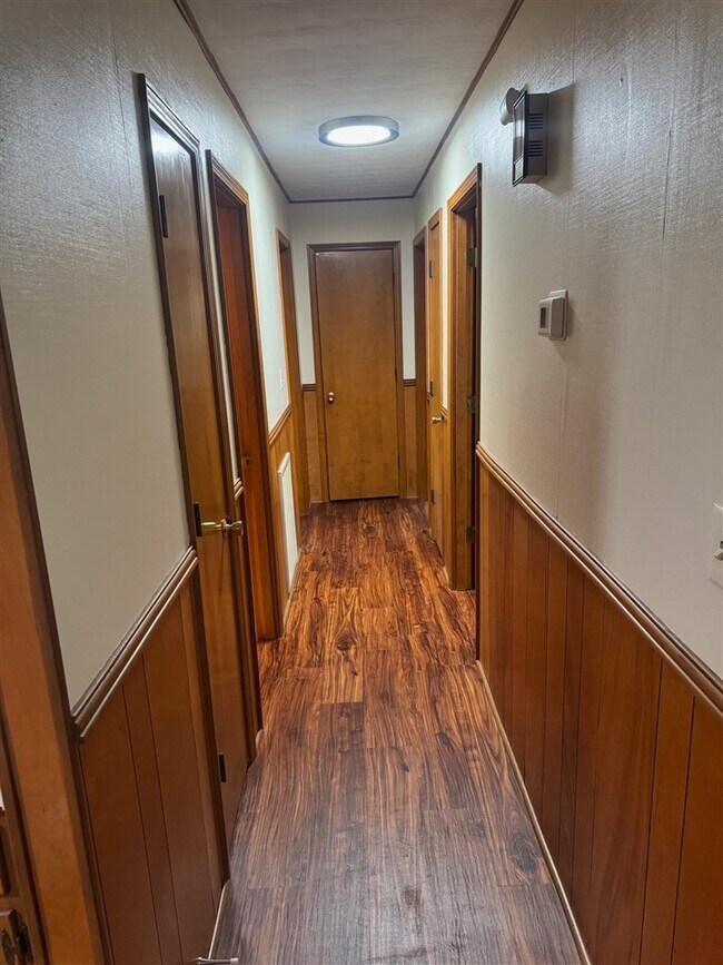 Building Photo - 9625 KY-185