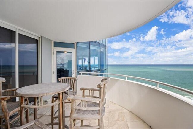 Building Photo - 6301 Collins Ave