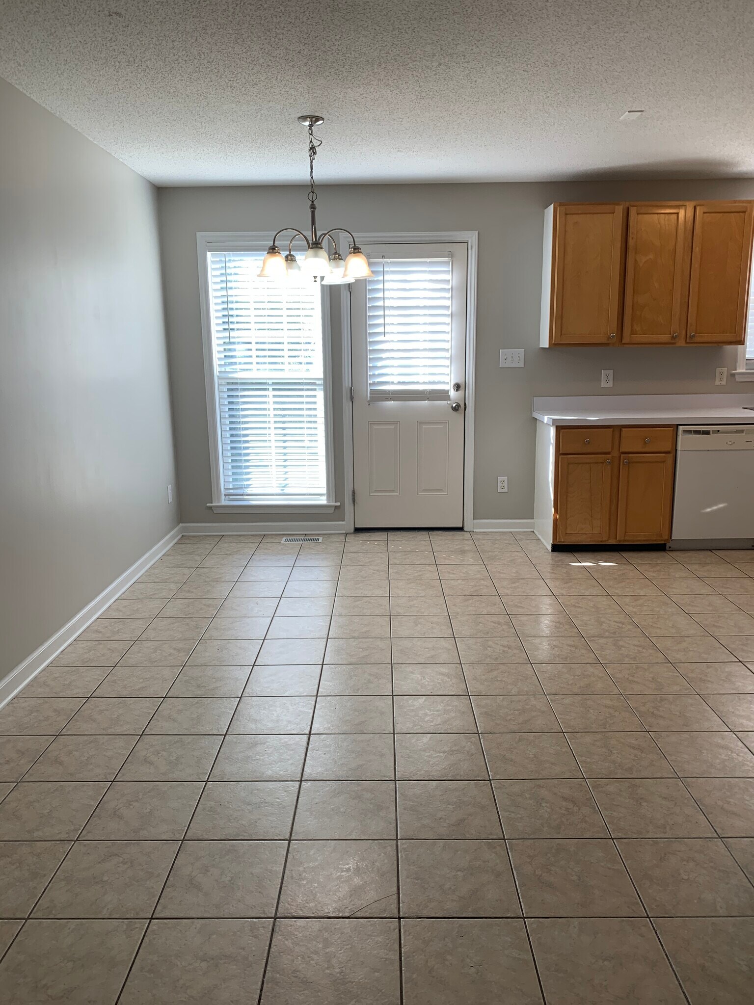 Kitchen/Breakfast area. - 5516 Bellcamp Ct