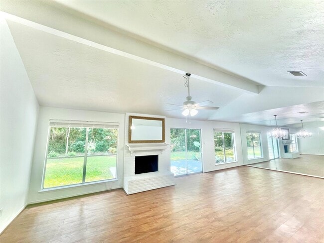 Building Photo - 3126 Village Woods Dr