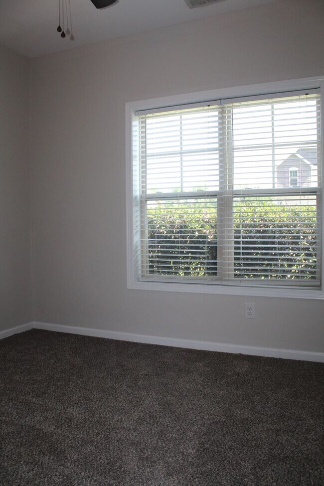 Building Photo - 107 Olde Mill Creek Dr