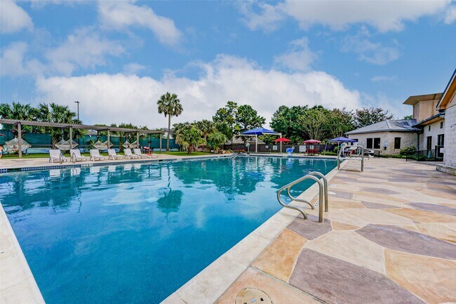 Building Photo - 6227 Presidio Canyon Dr