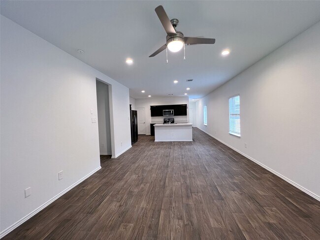 Building Photo - 14927 Cypress Holw Dr