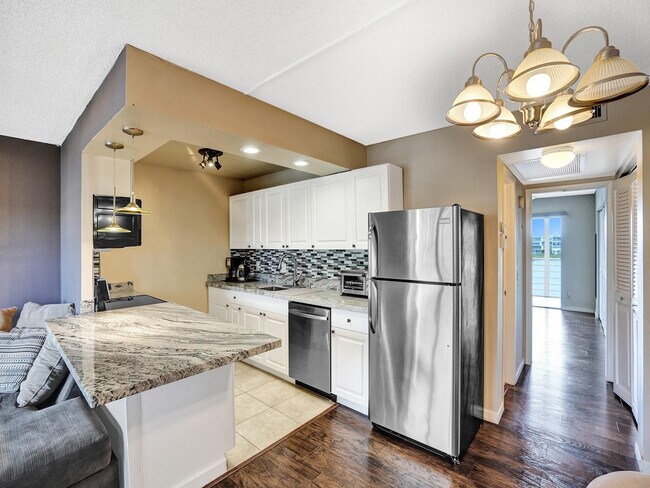 Building Photo - 3014 Cornwall A