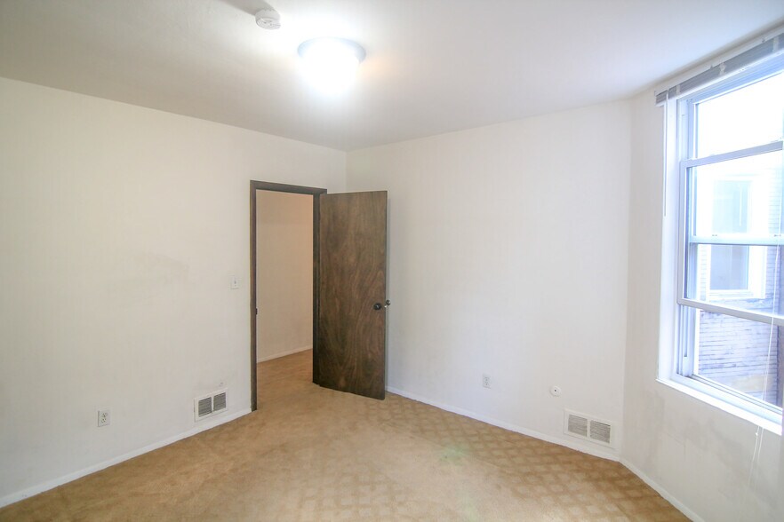 Building Photo - 319 S Trenton Ave