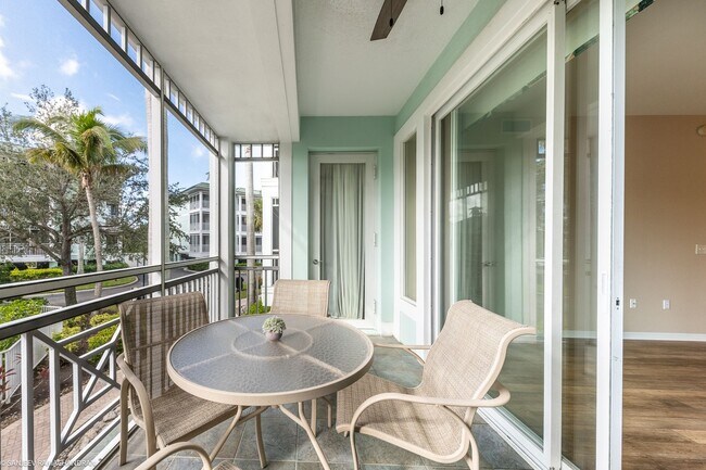 Building Photo - WALKING DISTANCE TO SUNSEEKER RESORT AND P...