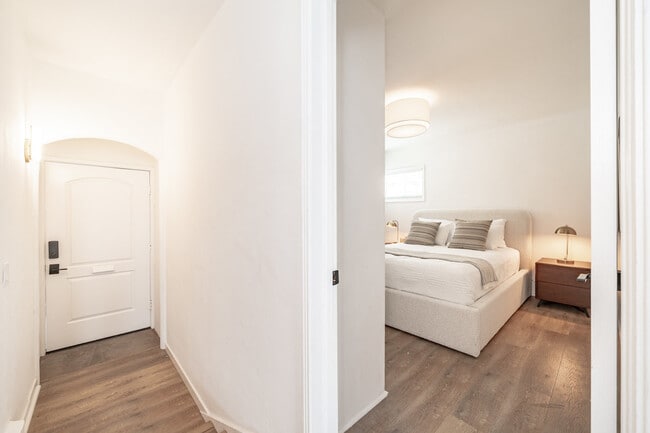 Building Photo - 2818 S Peck Ave