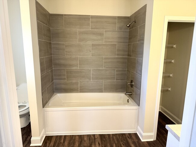 Building Photo - 522 Doyle Ln