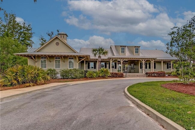 Building Photo - Coming Available!