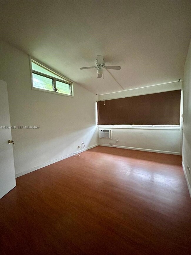 Building Photo - 1080 98th St