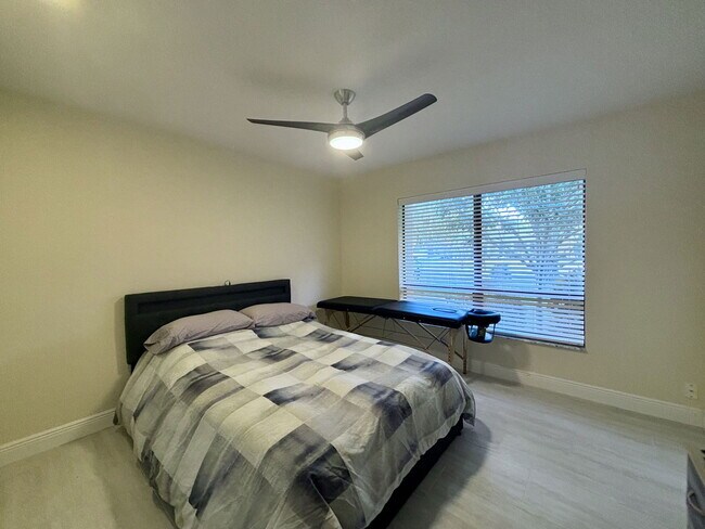 Building Photo - 9135 San Ambrosio Dr