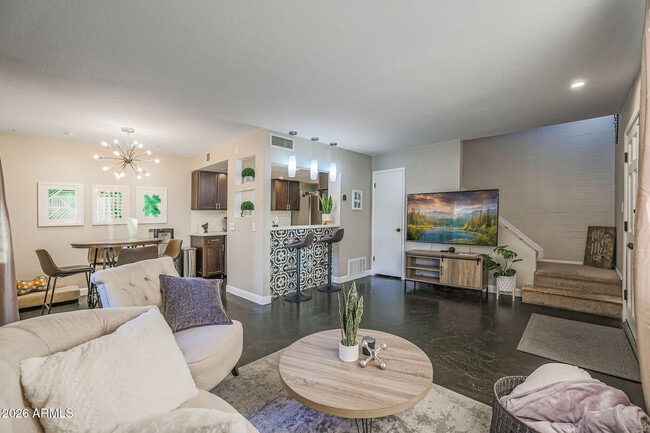 Building Photo - 4240 N 81st St