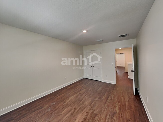 Building Photo - 2545 Sunrise Lndg Lp