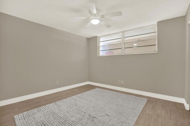Building Photo - 7625 Sun Island Dr S