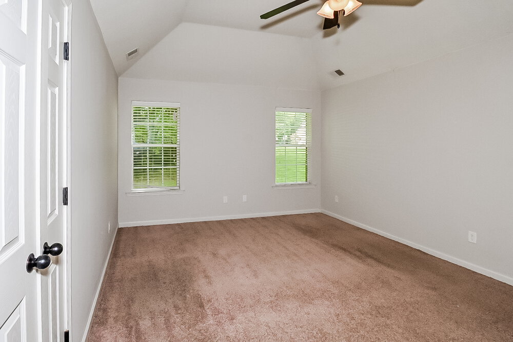 Building Photo - 9171 Tahoe Dr