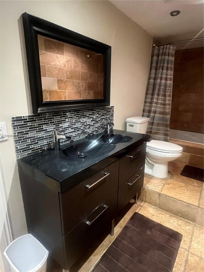 Building Photo - 1825 S Ocean Dr