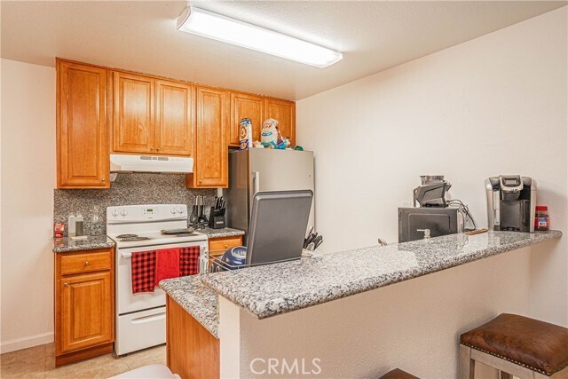Building Photo - 23611 Golden Springs Dr