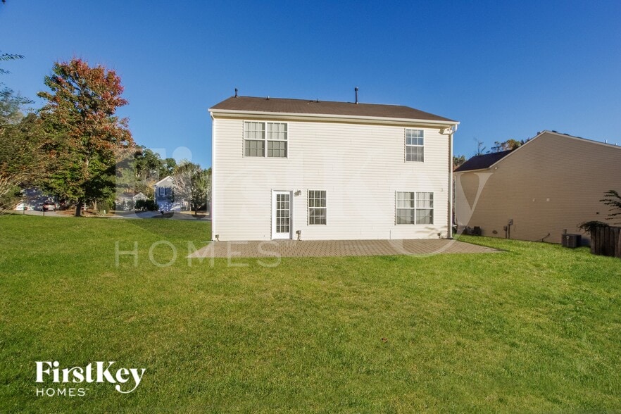 Building Photo - 2016 Draymore Ct