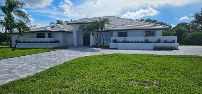 Building Photo - 21046 N Sweetwater Ln