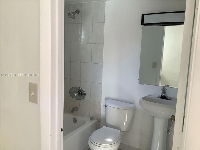 Building Photo - 3620 SW 13th Terrace