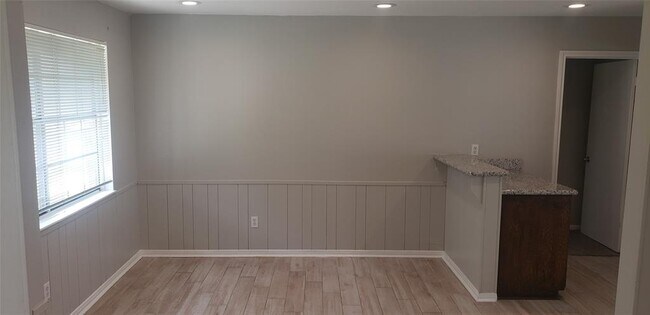 Building Photo - 7715 Deadwood Dr
