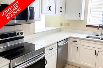 Building Photo - 10% OFF FIRST MONTHS RENT!