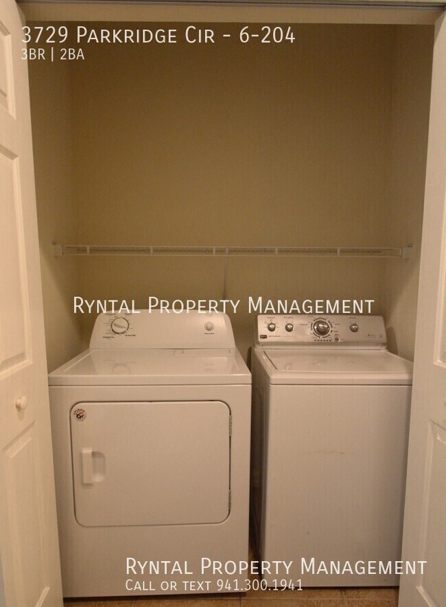 Building Photo - 3729 Parkridge Cir