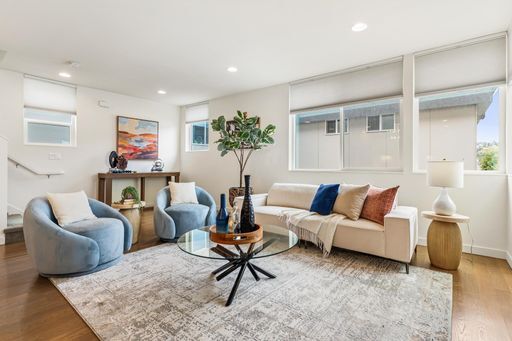 Building Photo - Stand-Alone Modern Home with Elliott Bay Views