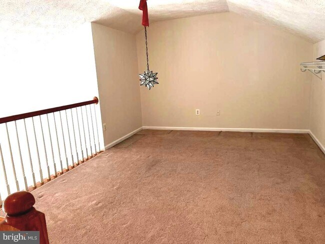 Building Photo - 3269 Halcyon Ct