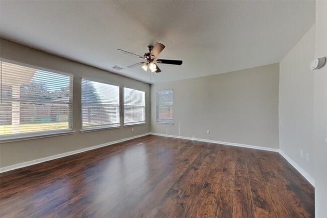 Building Photo - 32126 Willow Creek Park